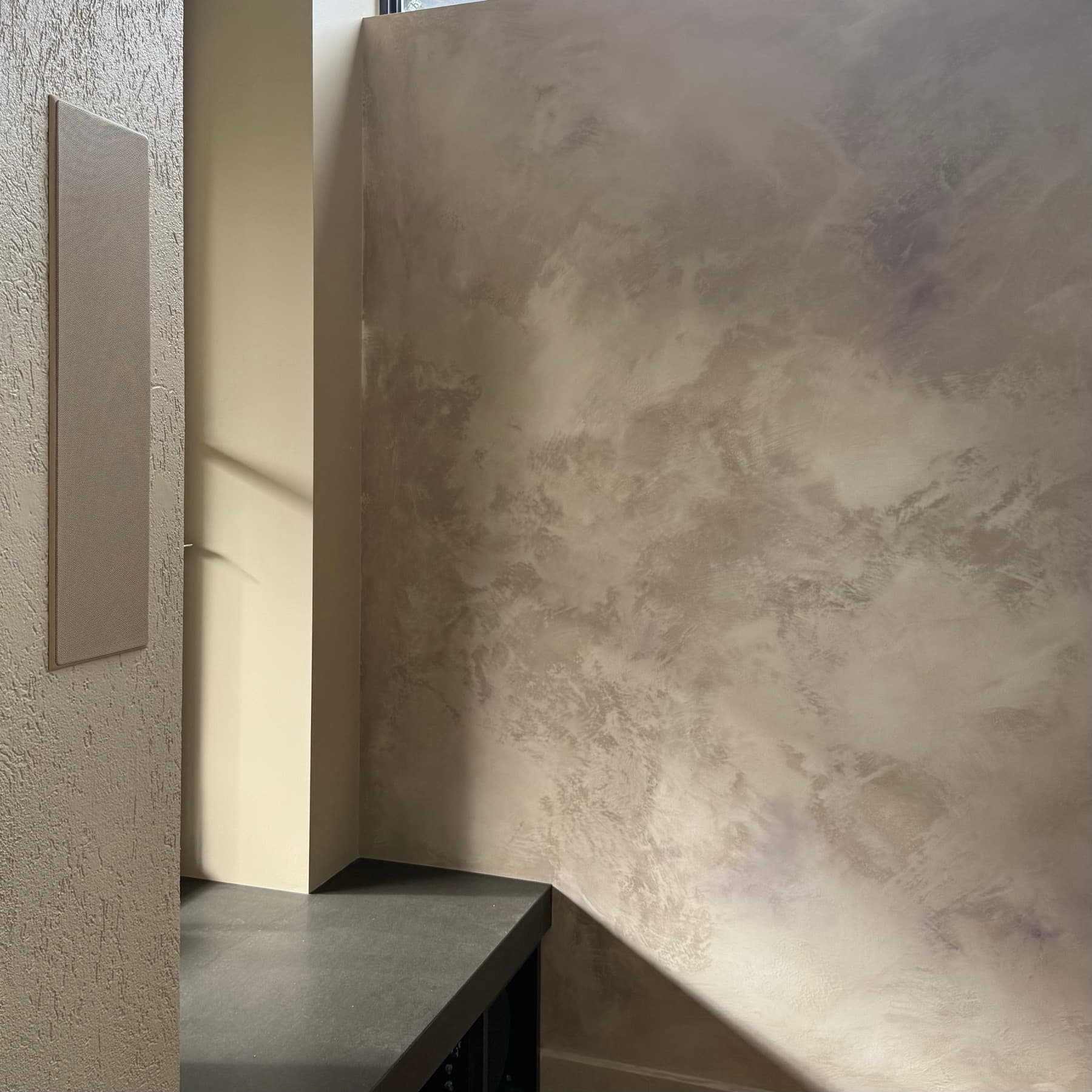 A hand-finished mineral wall in a contemporary interior
